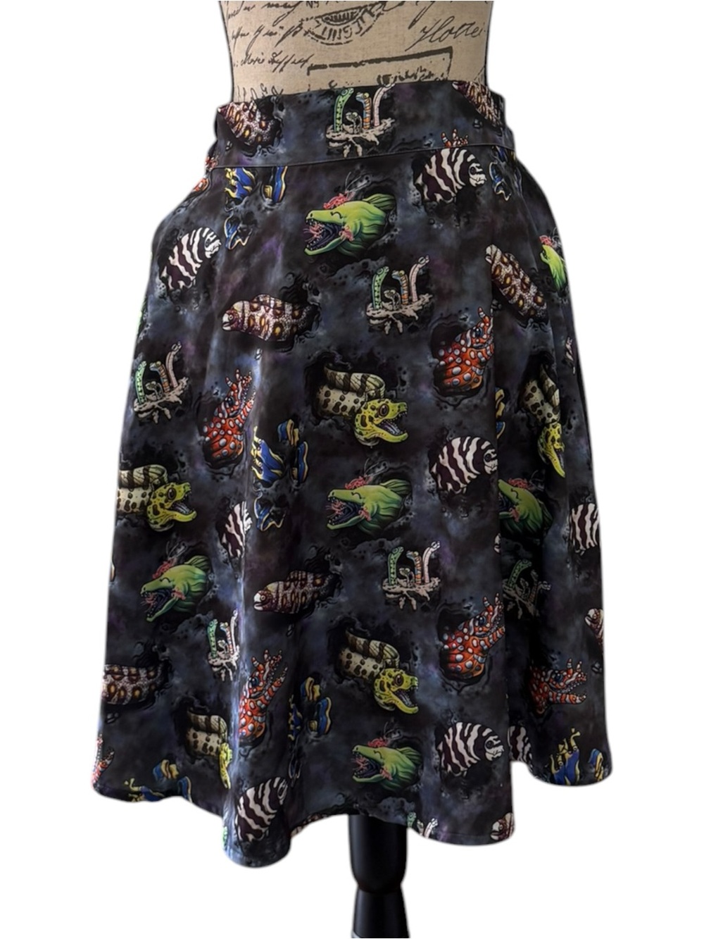Crescent Creepers Eel A-line Skirt Size Medium